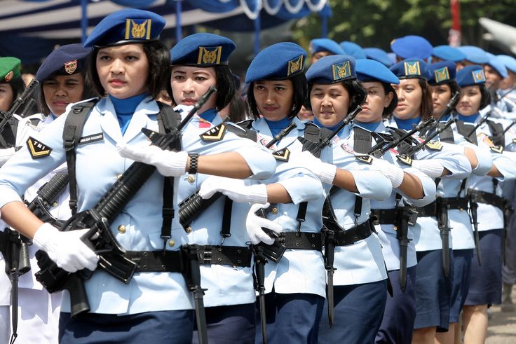 Barisan wanita cantik TNI